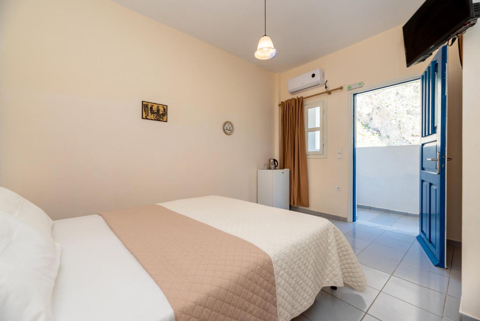 Onar Rooms & Studios Períssa Extérieur photo