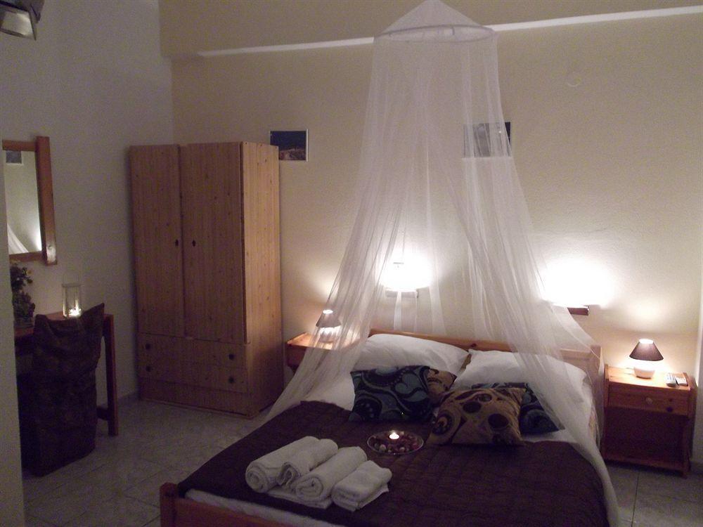 Onar Rooms & Studios Períssa Extérieur photo